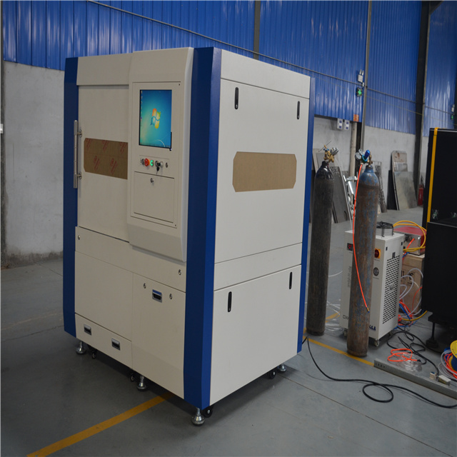1000W serat laser mesin pemotong ukuran kecil untuk SS / CS / AL / lembaran logam
